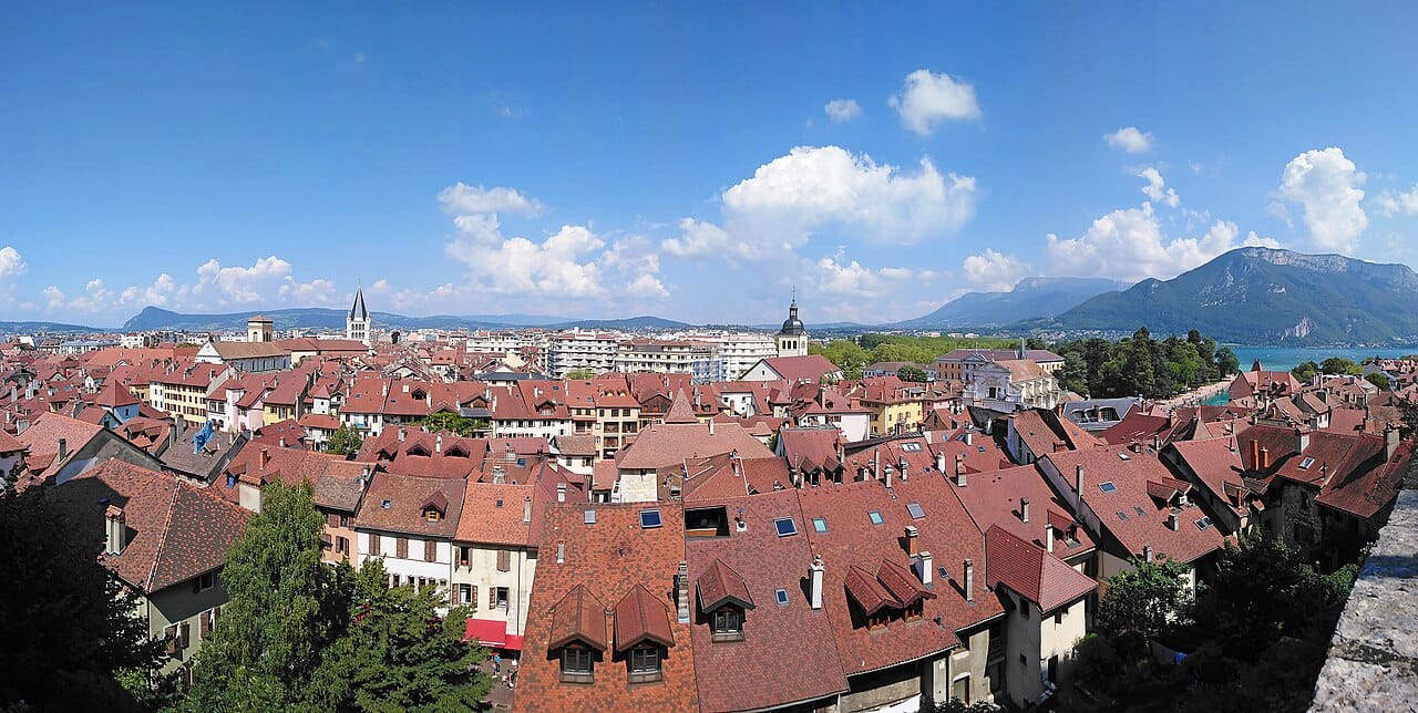 La vieille ville d'Annecy et le canal du Thiou