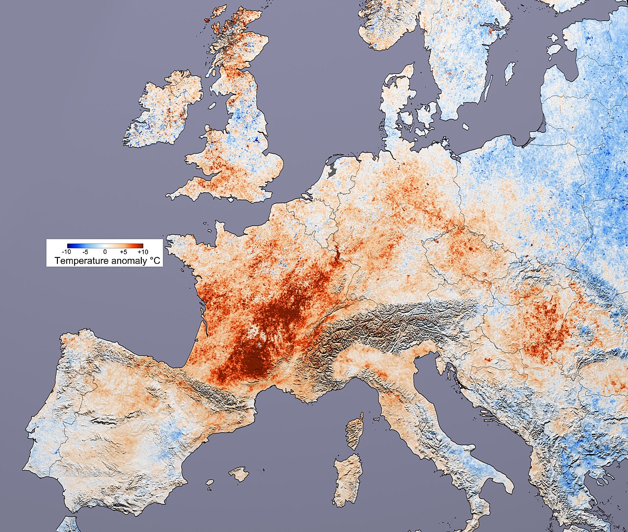 Carte satellite de l'Europe montrant l'anomalie de température de l'été 2003, de vastes zones en rouge sombre